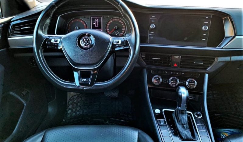 Volkswagen Jetta 2019 lleno