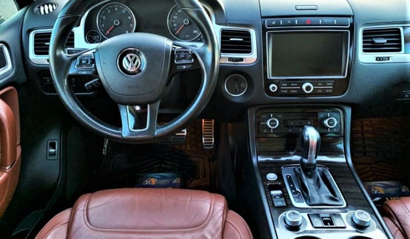 Volkswagen Touareg 2015 lleno