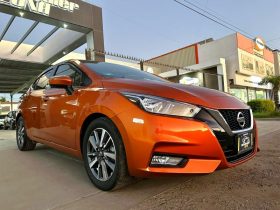 Nissan Versa Advance 2020
