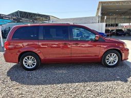 Dodge Grand Caravan 2016 lleno
