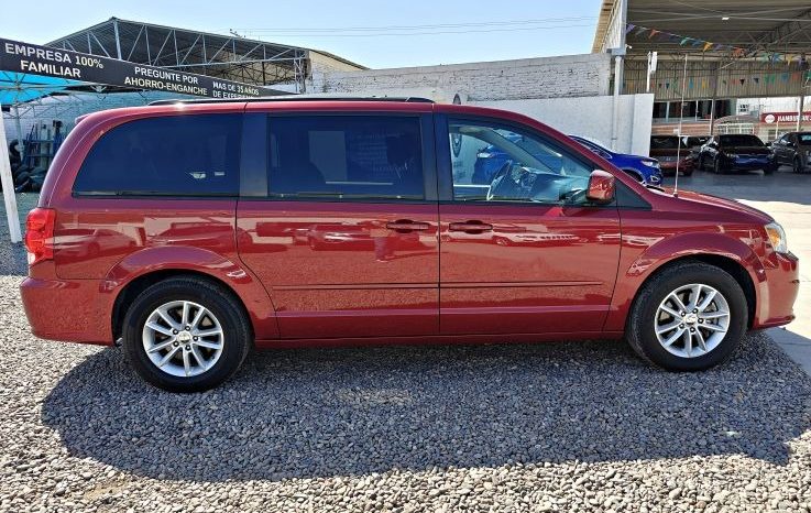Dodge Grand Caravan 2016 lleno