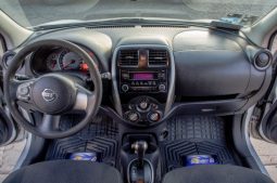 Nissan March 2018 lleno