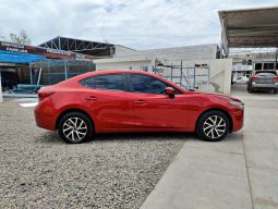Mazda 3i 2018 lleno