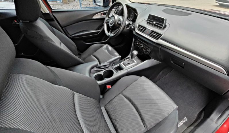 Mazda 3i 2018 lleno