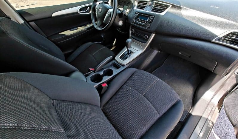 Nissan Sentra 2015 lleno