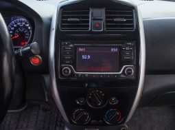 Nissan Versa 2017 lleno