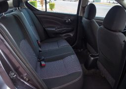 Nissan Versa 2017 lleno