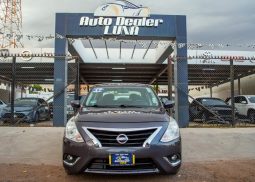 Nissan Versa 2017 lleno