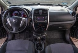Nissan Versa 2017 lleno