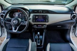 Nissan Versa 2020 lleno