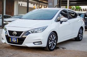 Nissan Versa Platinum,2020