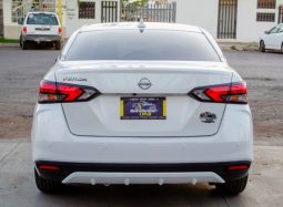 Nissan Versa 2020 lleno