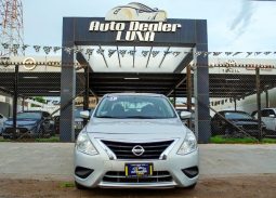 Nissan Versa 2018 lleno