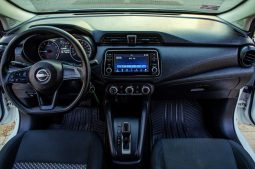 Nissan Versa 2024 lleno