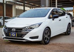Nissan Versa 2024 lleno