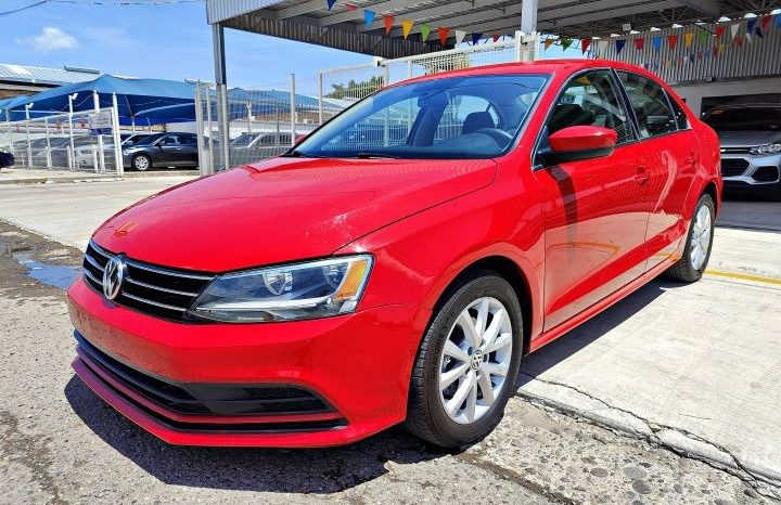 Volkswagen Jetta 2015 lleno