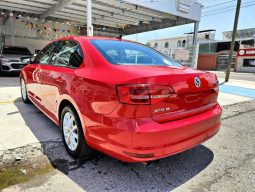 Volkswagen Jetta 2015 lleno
