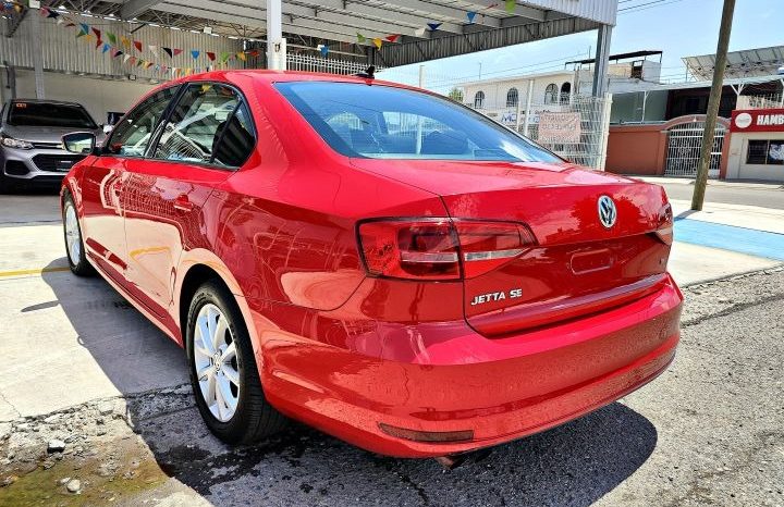Volkswagen Jetta 2015 lleno