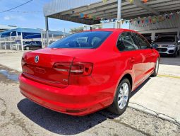 Volkswagen Jetta 2015 lleno