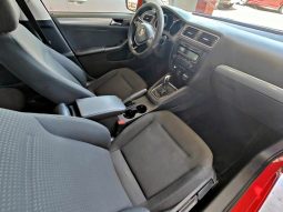 Volkswagen Jetta 2015 lleno