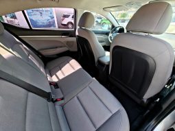 Hyundai Elantra 2017 lleno