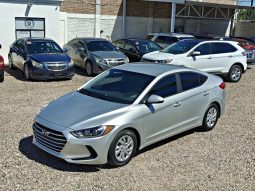 Hyundai Elantra 2017 lleno