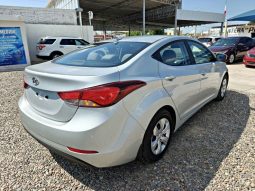Hyundai Elantra 2016 lleno