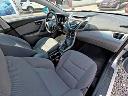 Hyundai Elantra 2016 lleno