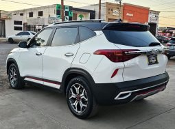 Kia 2023 lleno