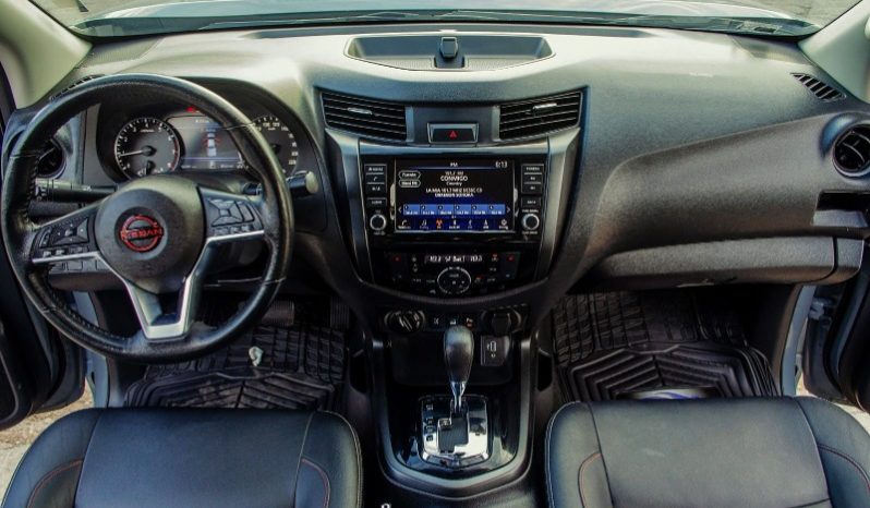 Nissan Frontier 2023 lleno