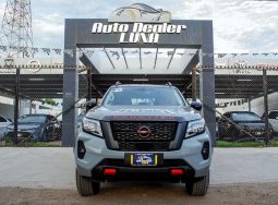 Nissan Frontier 2023 lleno