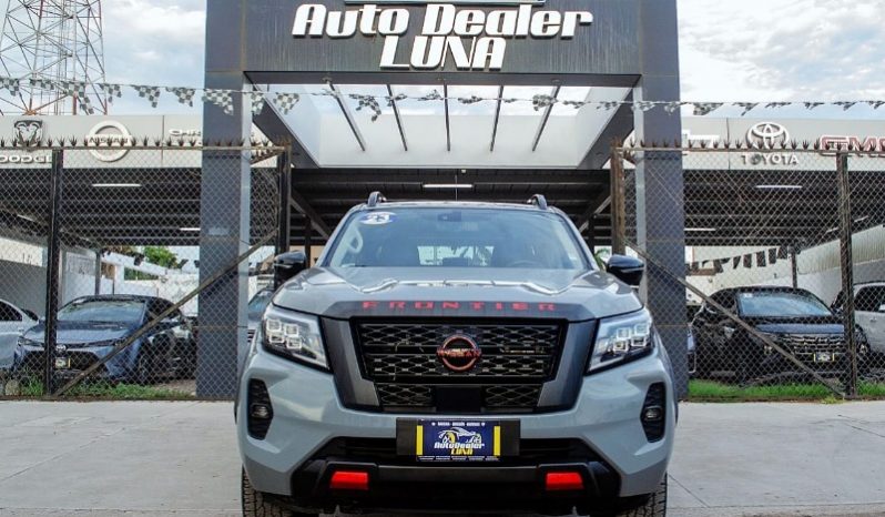 Nissan Frontier 2023 lleno