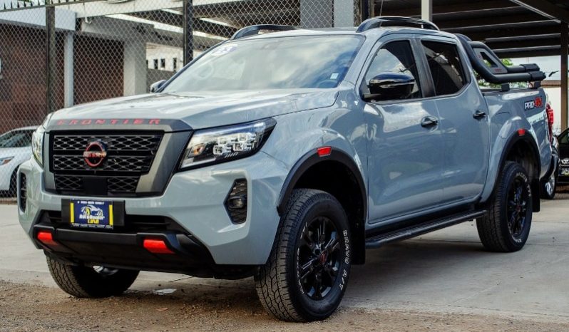 Nissan Frontier 2023 lleno