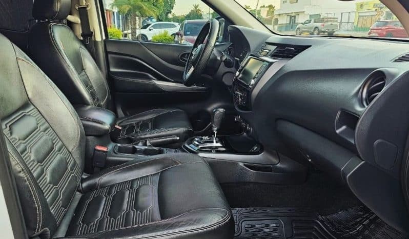 Nissan Frontier 2021 lleno