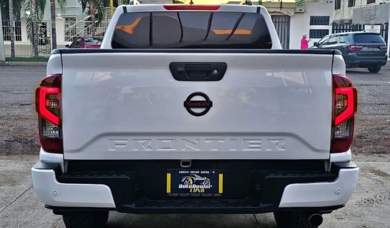 Nissan Frontier 2021 lleno
