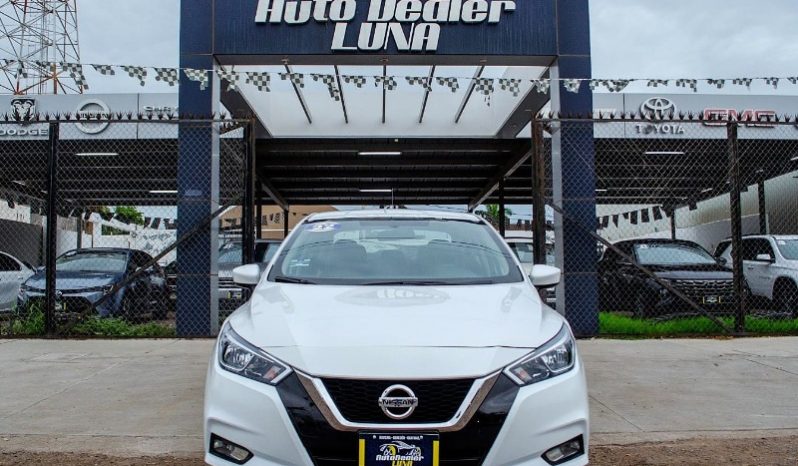Nissan Versa 2022 lleno