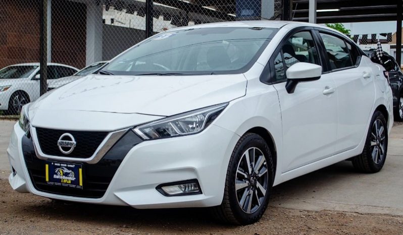Nissan Versa 2022 lleno