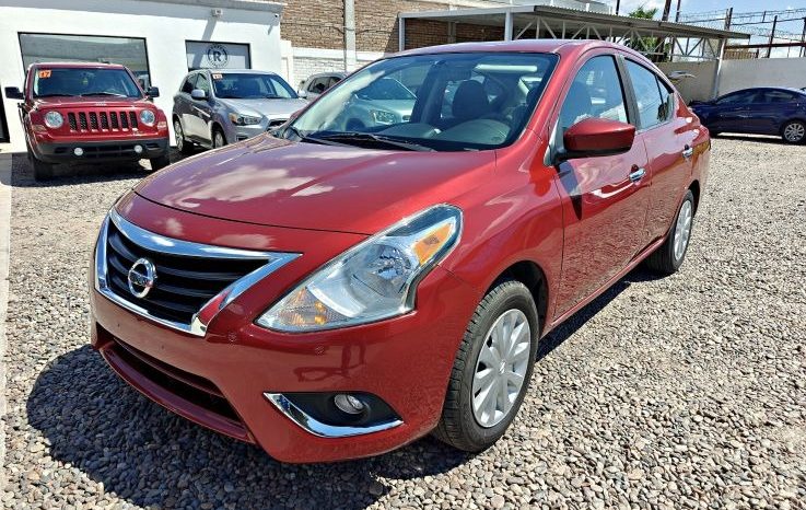 Nissan Versa 2016 lleno