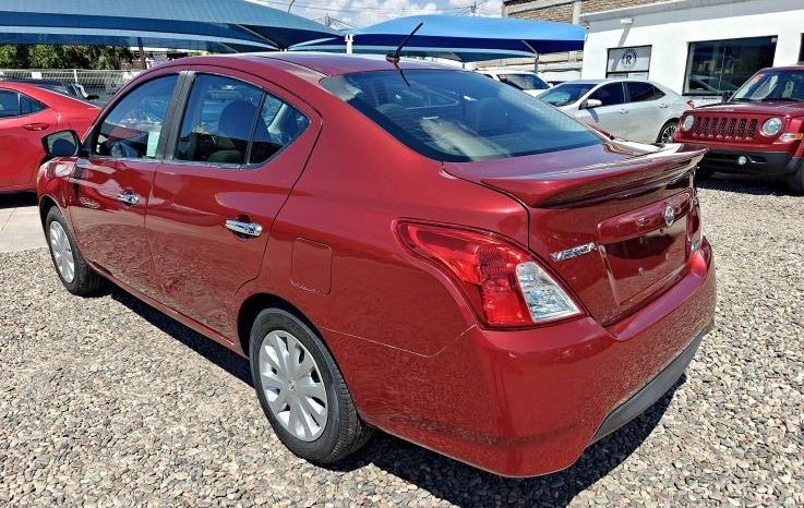 Nissan Versa 2016 lleno