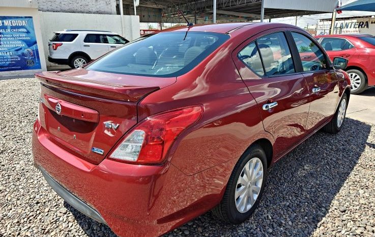 Nissan Versa 2016 lleno