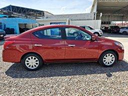 Nissan Versa 2016 lleno