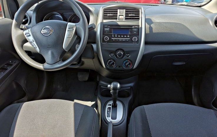 Nissan Versa 2016 lleno