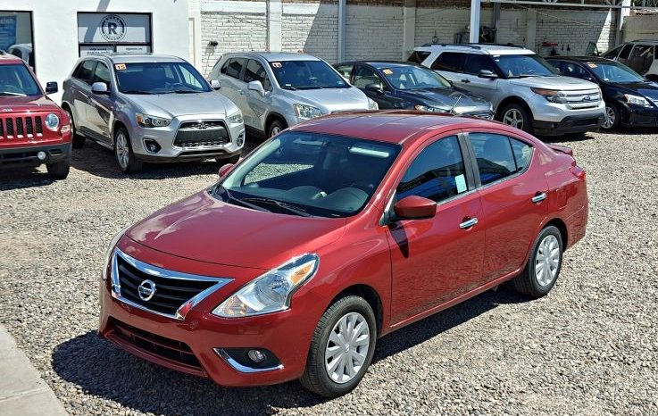 Nissan Versa 2016 lleno