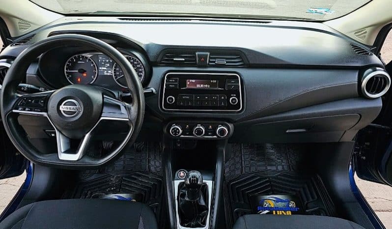 Nissan Versa 2020 lleno