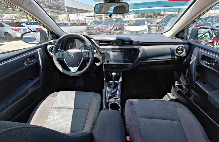 Toyota Corolla 2017 lleno