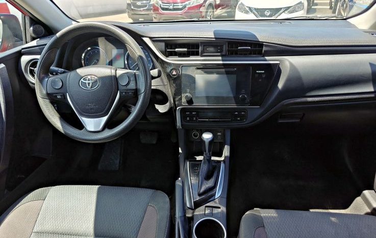 Toyota Corolla 2017 lleno