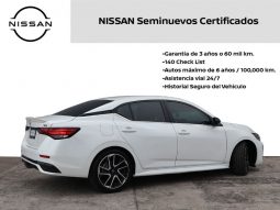 Nissan Sentra 2024 lleno