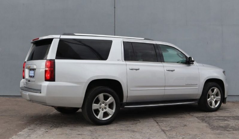 Chevrolet Suburban 2016 lleno