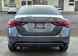 Nissan Sentra 2024 lleno