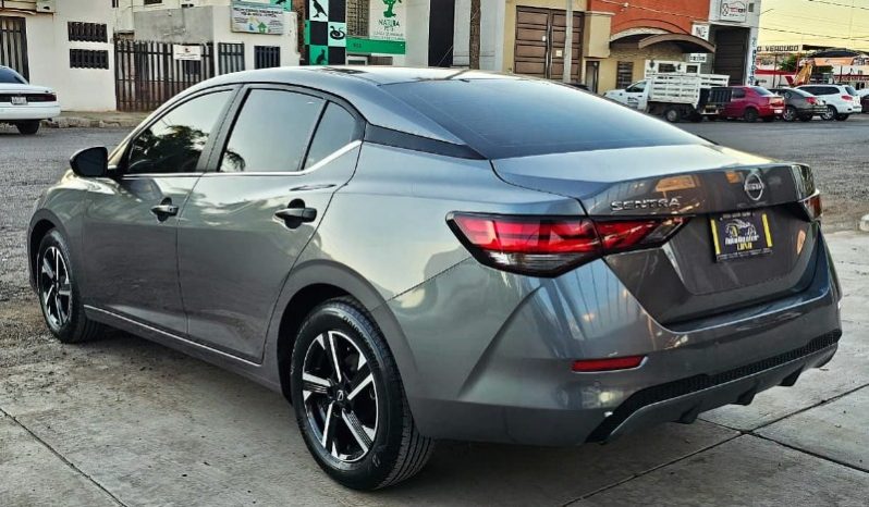 Nissan Sentra 2024 lleno